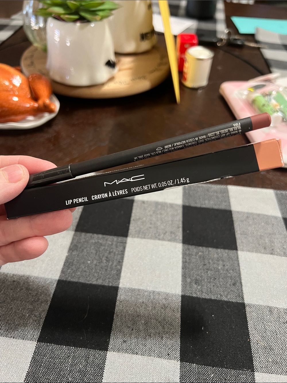 New MAC Cosmetics Lip Pencil in Mauve Nude
